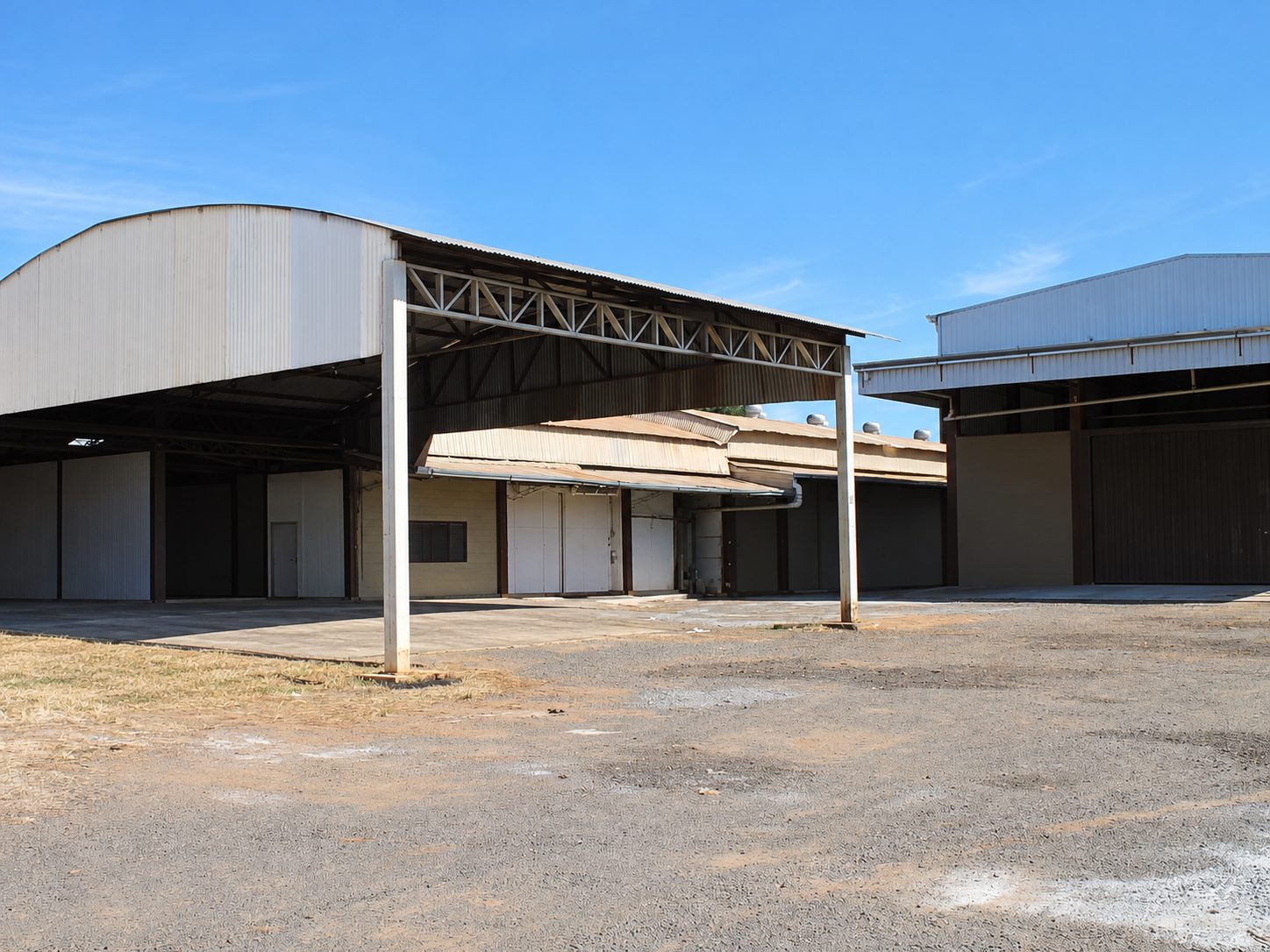 Galpões e pátio da estrutura industrial da Arapiraca
